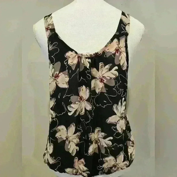 Sienna Sky Floral Tank With Tie Front In Medium - Picture 6 of 7